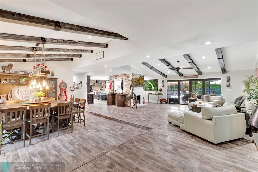 For Sale: $1,999,900 (5 beds, 4 baths, 4124 Square Feet)