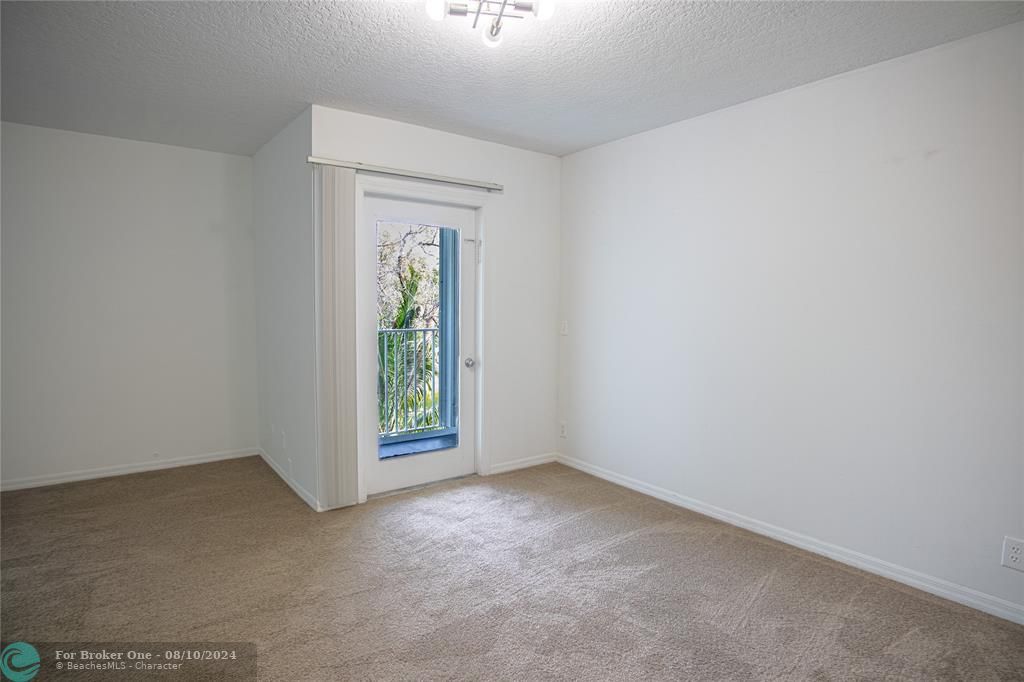 For Sale: $1,645 (1 beds, 1 baths, 12265 Square Feet)