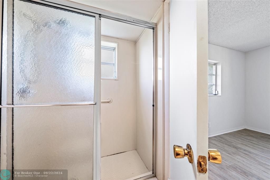 For Sale: $239,500 (2 beds, 2 baths, 1144 Square Feet)