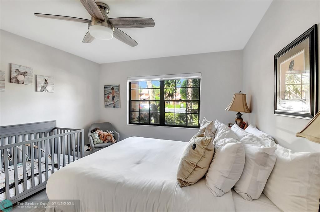 Active With Contract: $426,000 (3 beds, 2 baths, 1669 Square Feet)