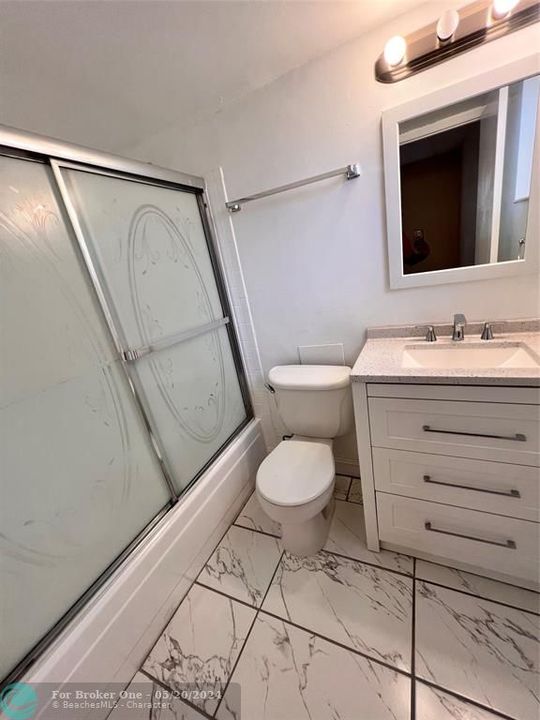 Недавно арендовано: $2,000 (2 спален, 2 ванн, 1000 Квадратных фут)