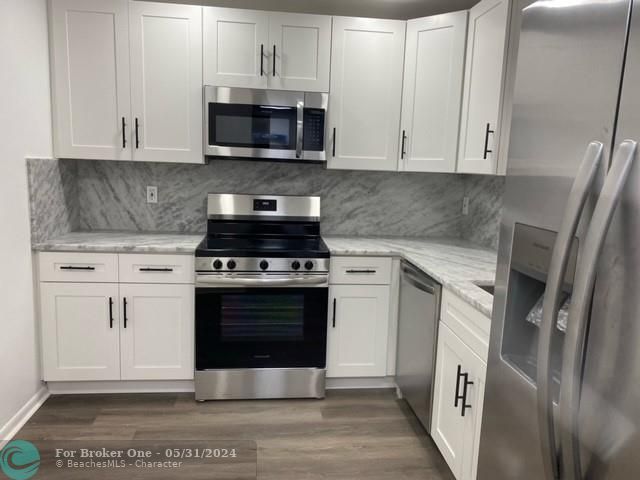 Recently Sold: $155,000 (2 beds, 2 baths, 1010 Square Feet)