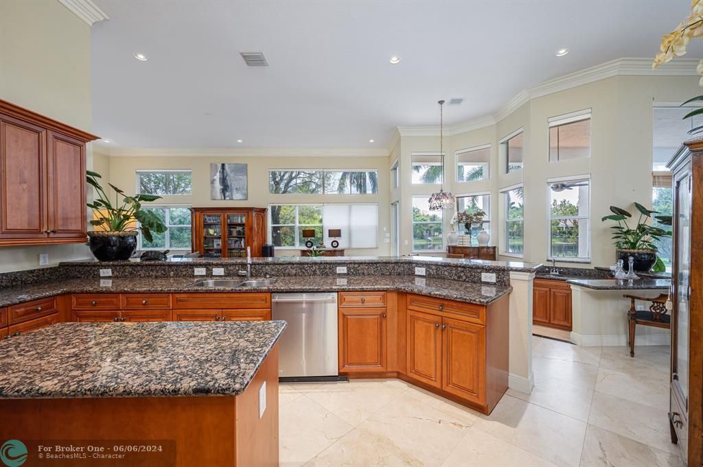 Recently Sold: $1,550,000 (5 beds, 4 baths, 4225 Square Feet)