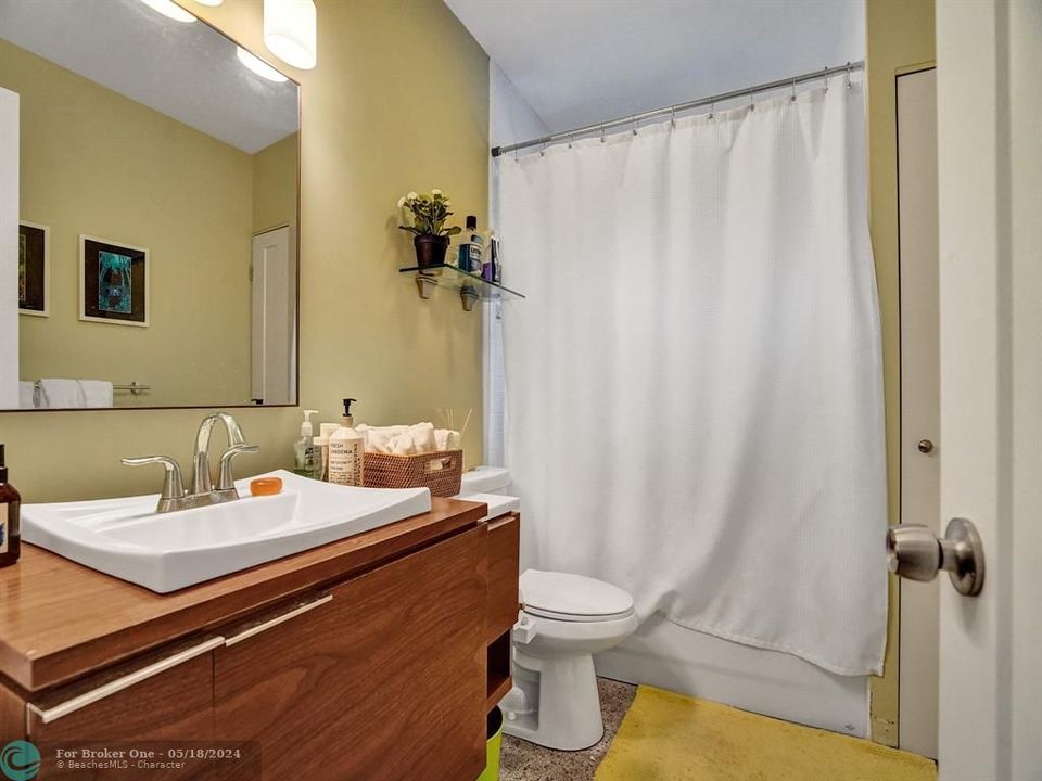 待售: $995,000 (3 贝兹, 2 浴室, 1703 平方英尺)