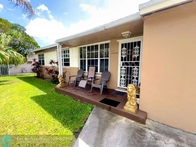 Active With Contract: $475,000 (4 beds, 2 baths, 1572 Square Feet)