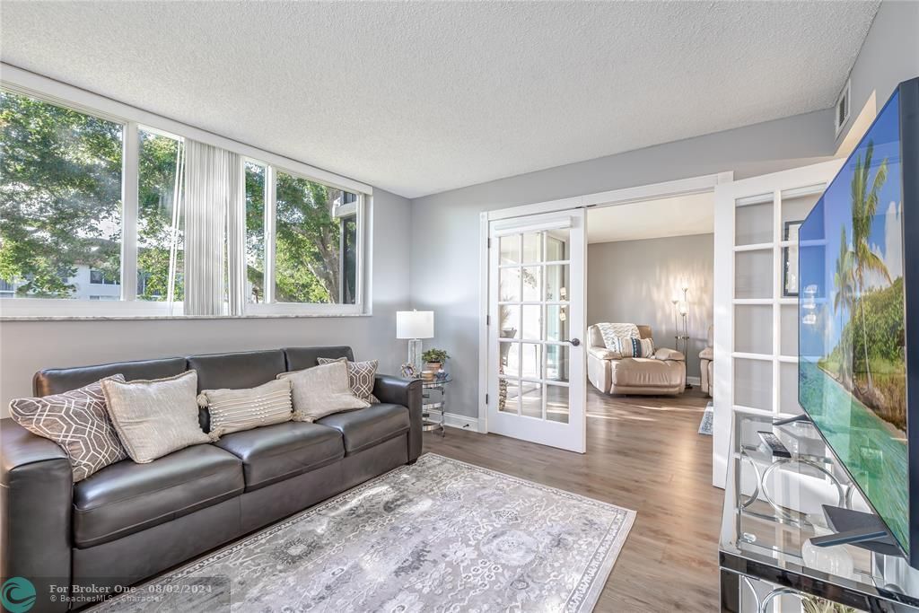 Recently Sold: $220,000 (2 beds, 2 baths, 1170 Square Feet)