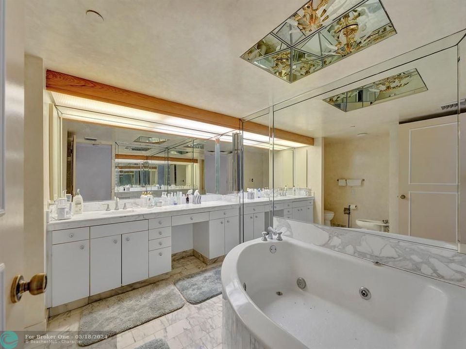 待售: $899,000 (2 贝兹, 2 浴室, 1910 平方英尺)