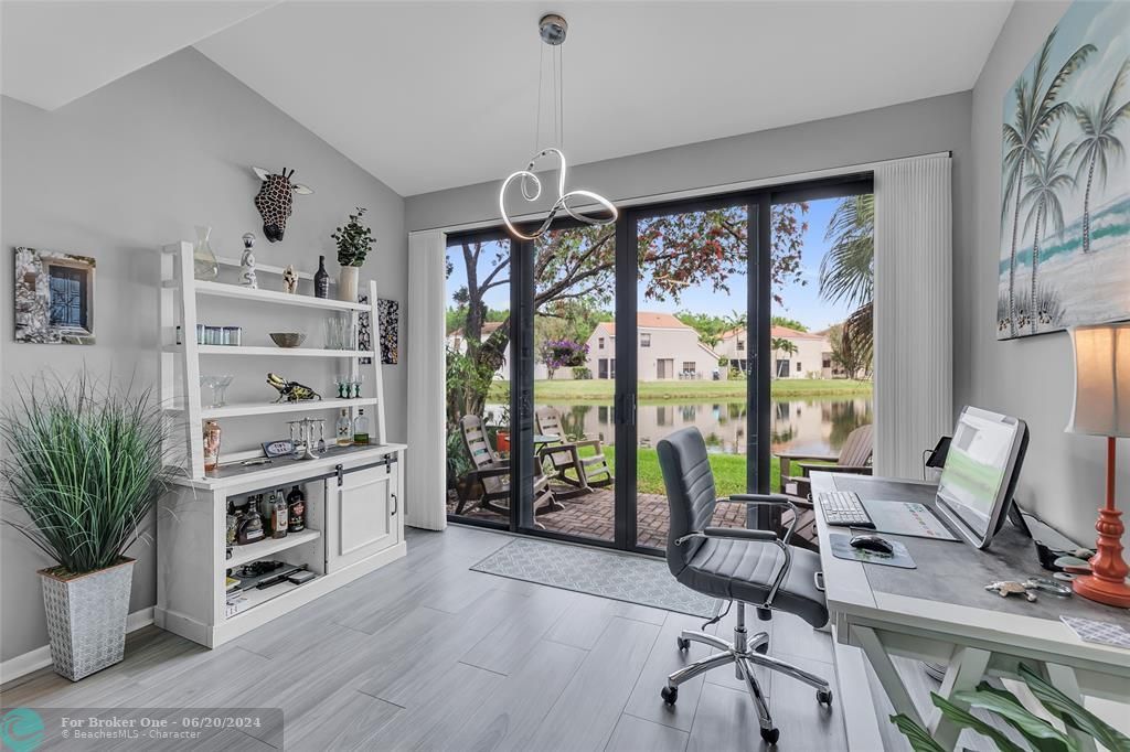 Active With Contract: $419,900 (2 beds, 2 baths, 1365 Square Feet)