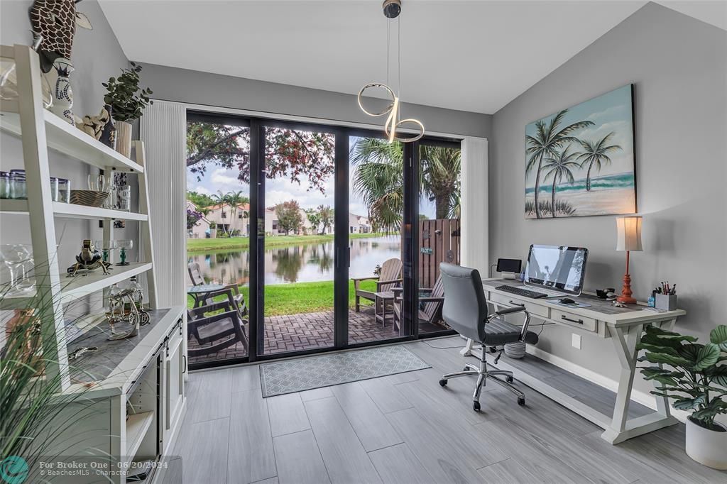 Active With Contract: $419,900 (2 beds, 2 baths, 1365 Square Feet)