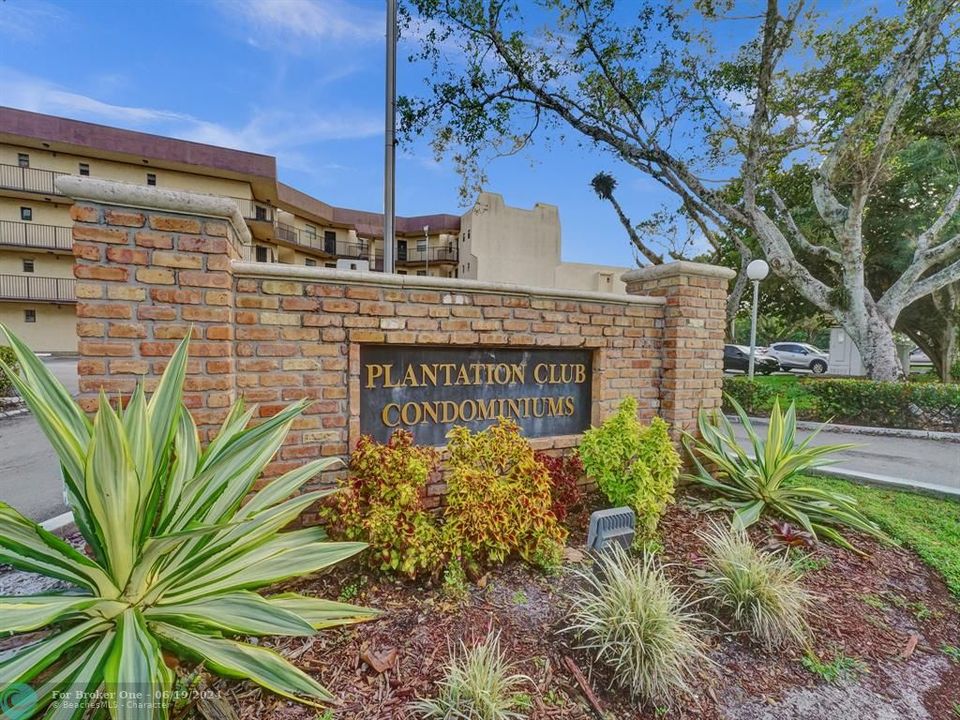 Active With Contract: $235,000 (2 beds, 2 baths, 1120 Square Feet)