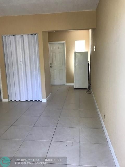 Recently Sold: $1,200 (1 beds, 1 baths, 1892 Square Feet)