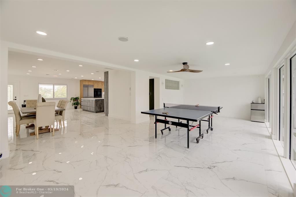 Recently Sold: $1,899,000 (3 beds, 4 baths, 2200 Square Feet)