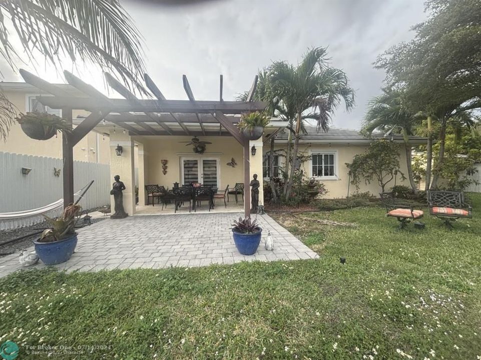 For Sale: $680,000 (4 beds, 3 baths, 2191 Square Feet)