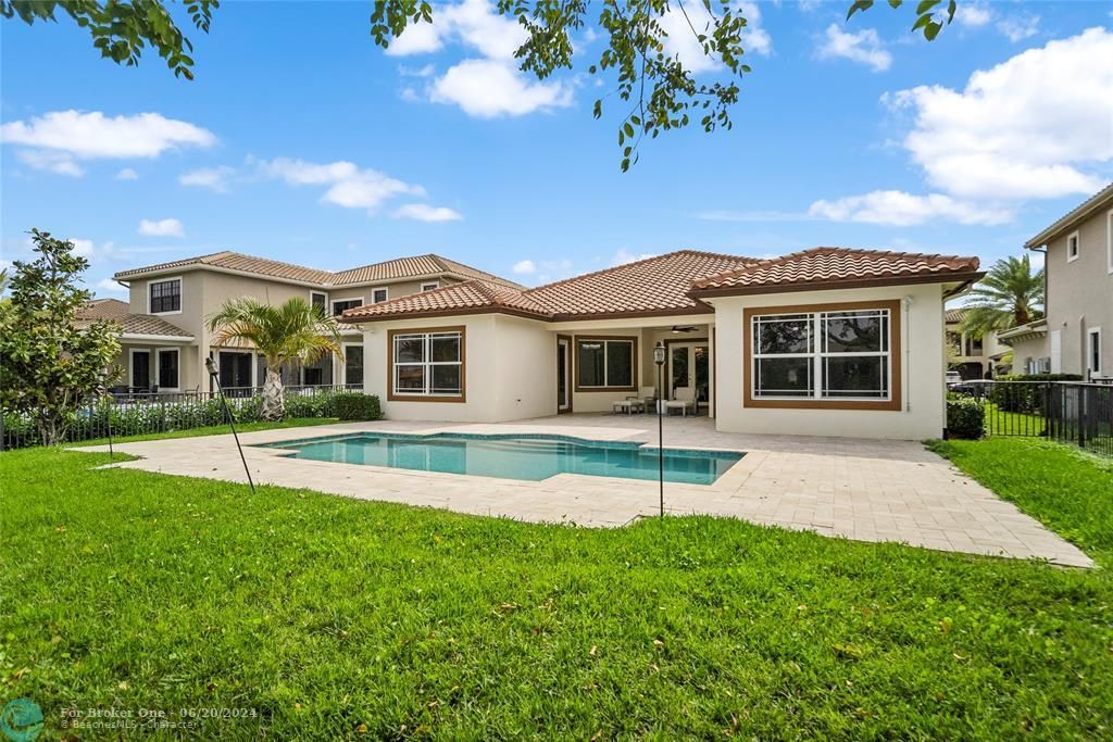 Active With Contract: $1,149,900 (4 beds, 3 baths, 2972 Square Feet)