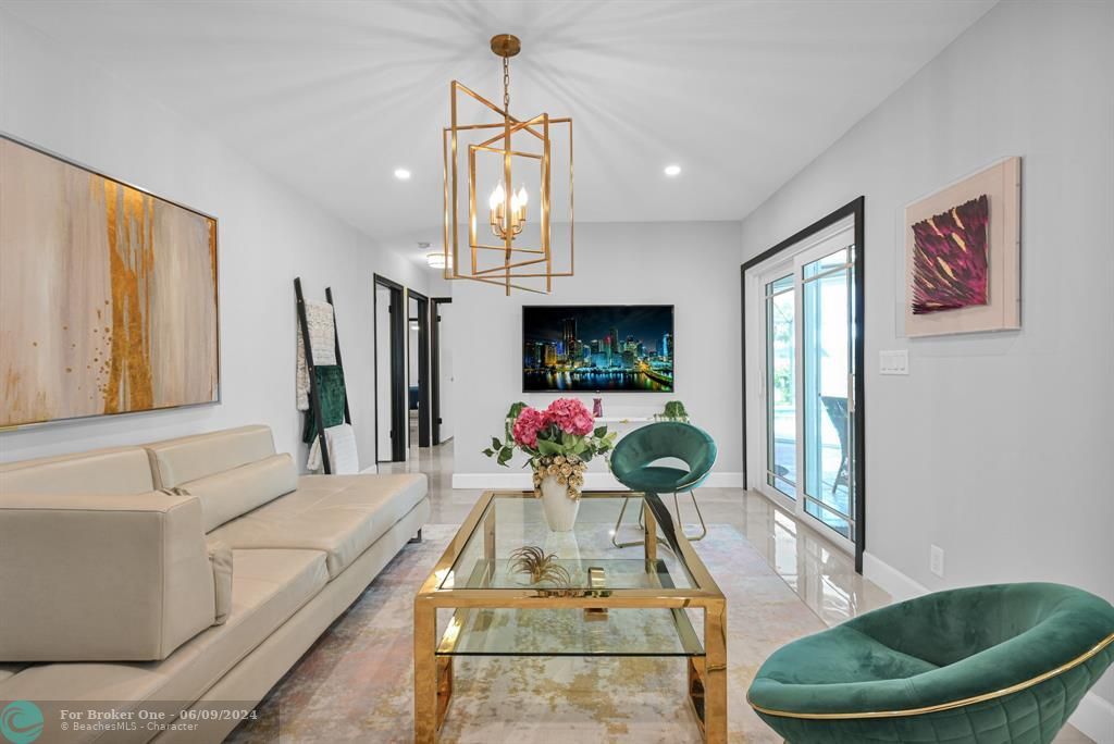 Active With Contract: $975,000 (4 beds, 2 baths, 1862 Square Feet)