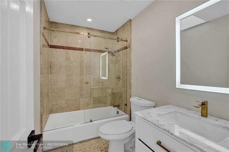最近租的: $11,000 (6 贝兹, 5 浴室, 4523 平方英尺)
