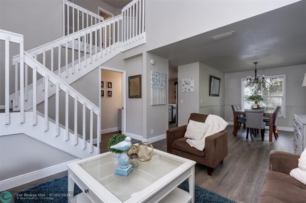 Active With Contract: $519,400 (3 beds, 2 baths, 1344 Square Feet)