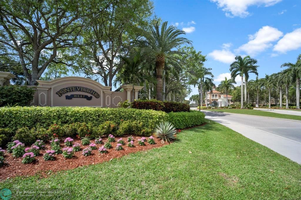 Recently Sold: $625,000 (3 beds, 2 baths, 2098 Square Feet)