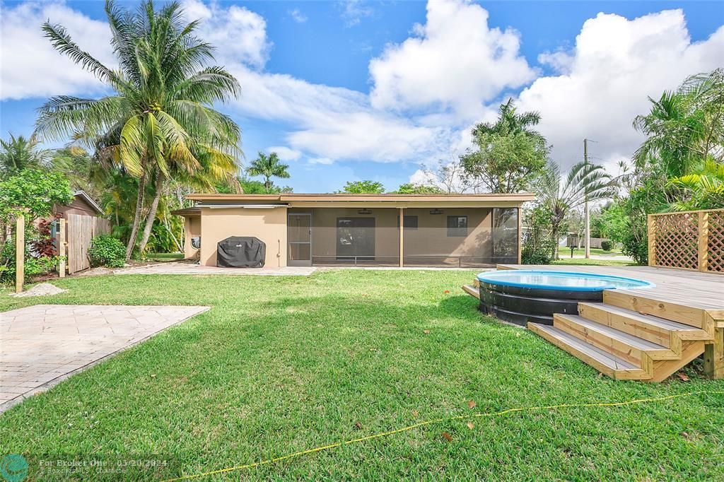 Recently Sold: $499,900 (3 beds, 2 baths, 1220 Square Feet)