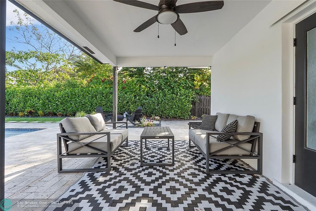 Recently Sold: $915,000 (4 beds, 2 baths, 2394 Square Feet)