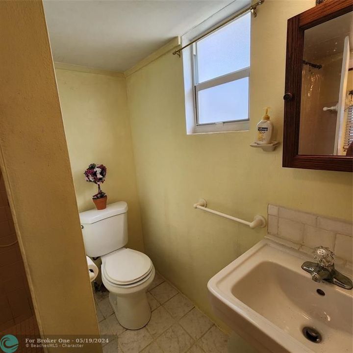 最近售出: $250,000 (3 贝兹, 2 浴室, 1362 平方英尺)
