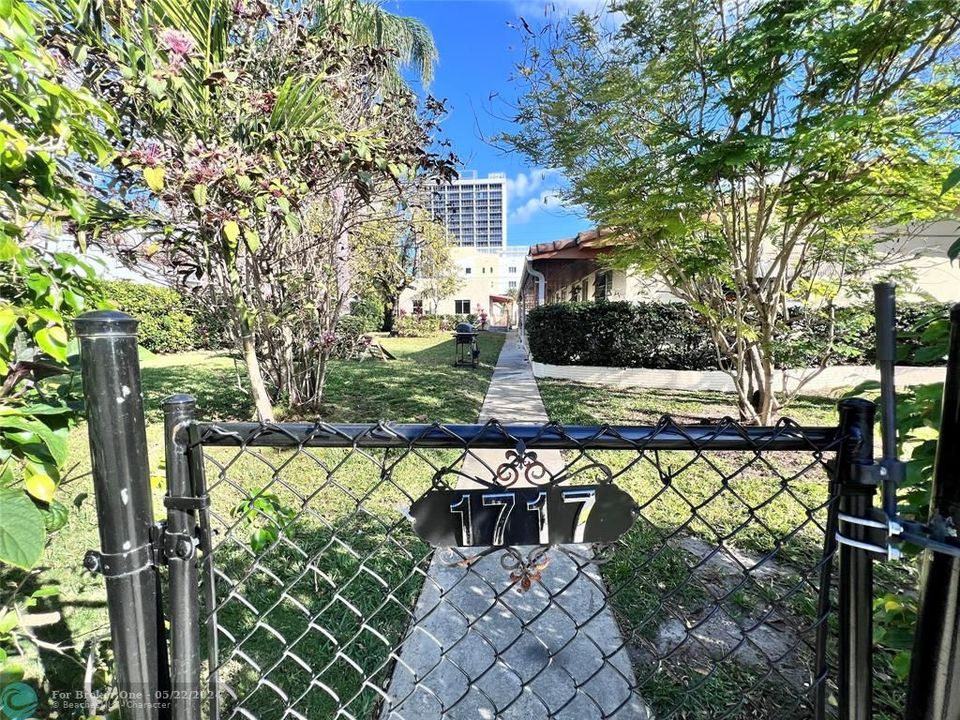 Recently Sold: $1,650 (1 beds, 1 baths, 0 Square Feet)