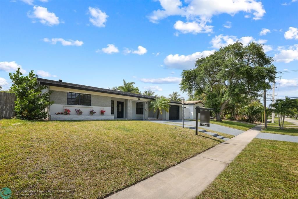 Recently Sold: $770,000 (4 beds, 2 baths, 2084 Square Feet)