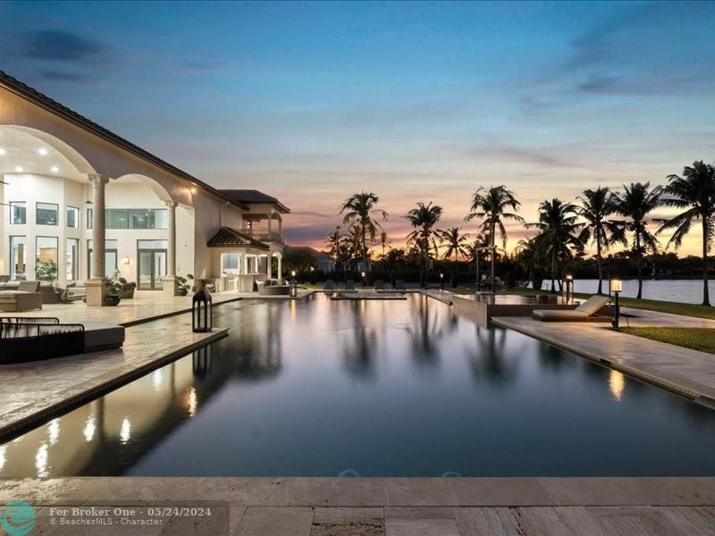 For Sale: $5,850,000 (8 beds, 6 baths, 8701 Square Feet)