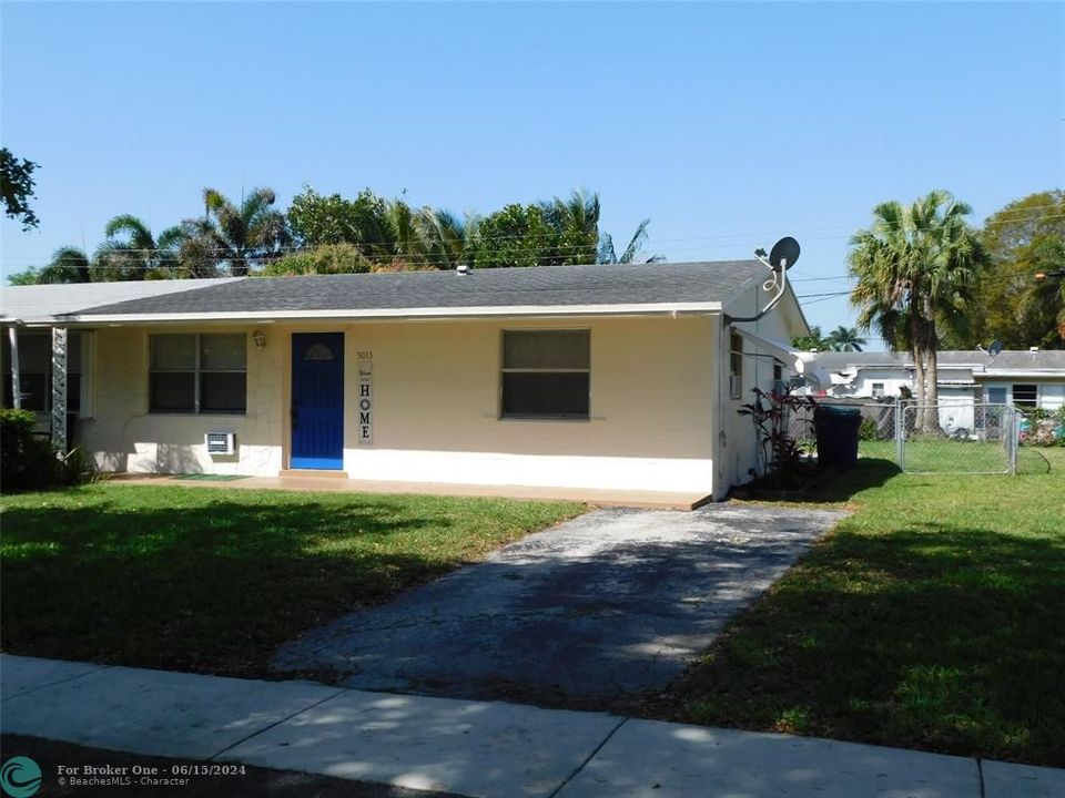 Recently Sold: $349,999 (2 beds, 1 baths, 883 Square Feet)