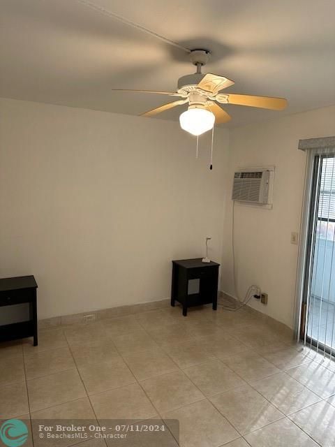 For Sale: $105,000 (1 beds, 1 baths, 599 Square Feet)