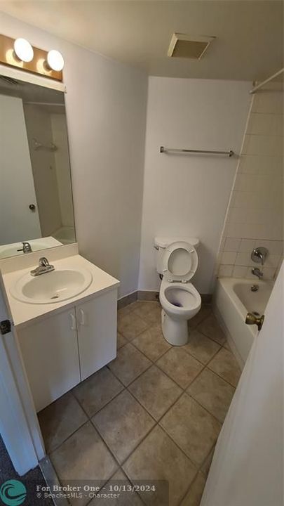 For Sale: $210,000 (2 beds, 2 baths, 1021 Square Feet)