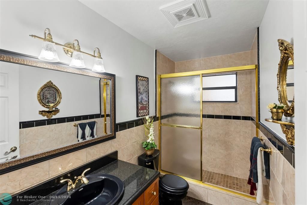 待售: $599,900 (3 贝兹, 2 浴室, 1613 平方英尺)
