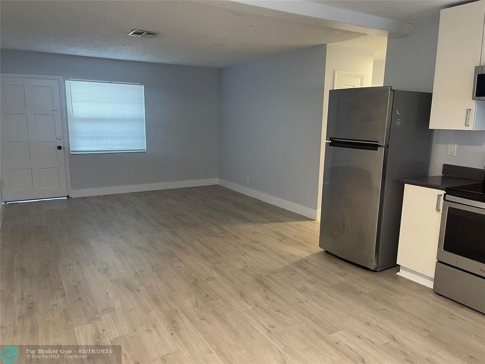 Recently Sold: $2,195 (2 beds, 2 baths, 3548 Square Feet)