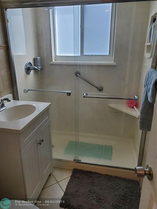 Недавно арендовано: $2,450 (2 спален, 1 ванн, 880 Квадратных фут)