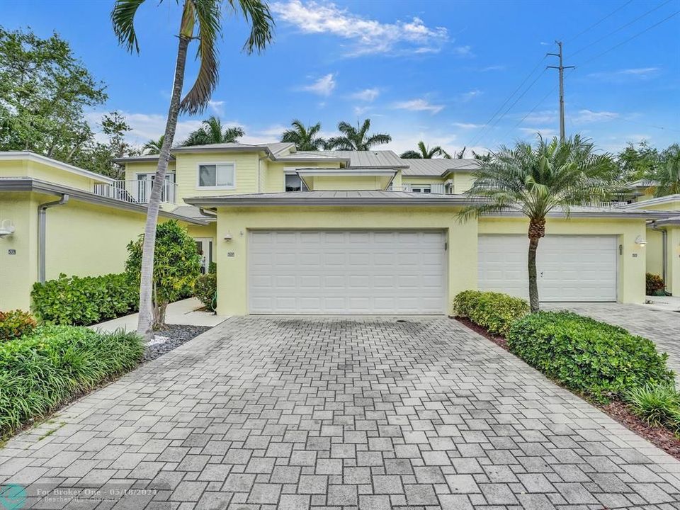 Recently Sold: $1,299,999 (3 beds, 2 baths, 2632 Square Feet)