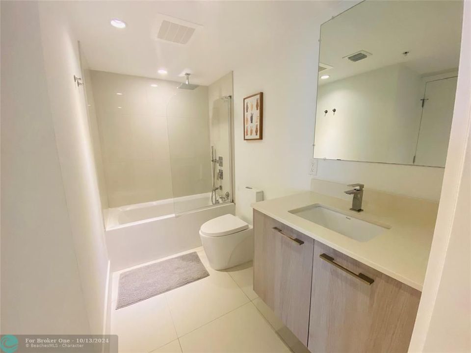 For Rent: $4,000 (2 beds, 2 baths, 1224 Square Feet)