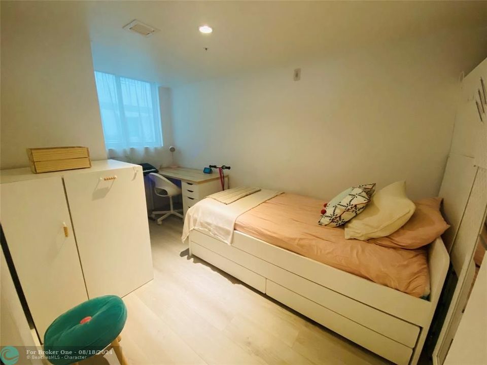 For Rent: $4,000 (2 beds, 2 baths, 1224 Square Feet)