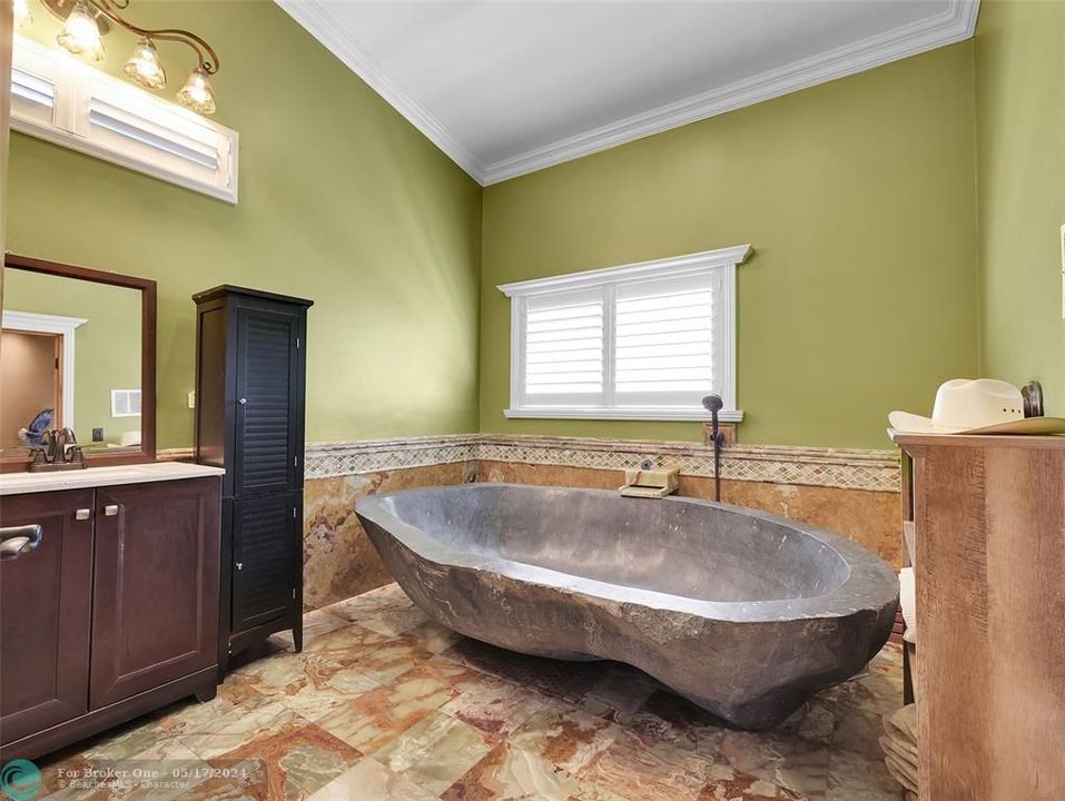 Недавно продано: $1,590,000 (3 спален, 3 ванн, 2234 Квадратных фут)