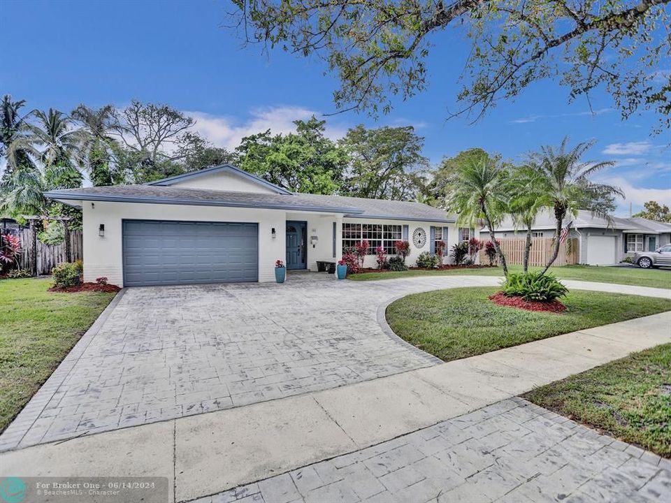 Active With Contract: $824,900 (4 beds, 2 baths, 2343 Square Feet)