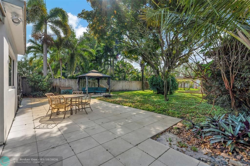 For Sale: $599,957 (2 beds, 2 baths, 1143 Square Feet)