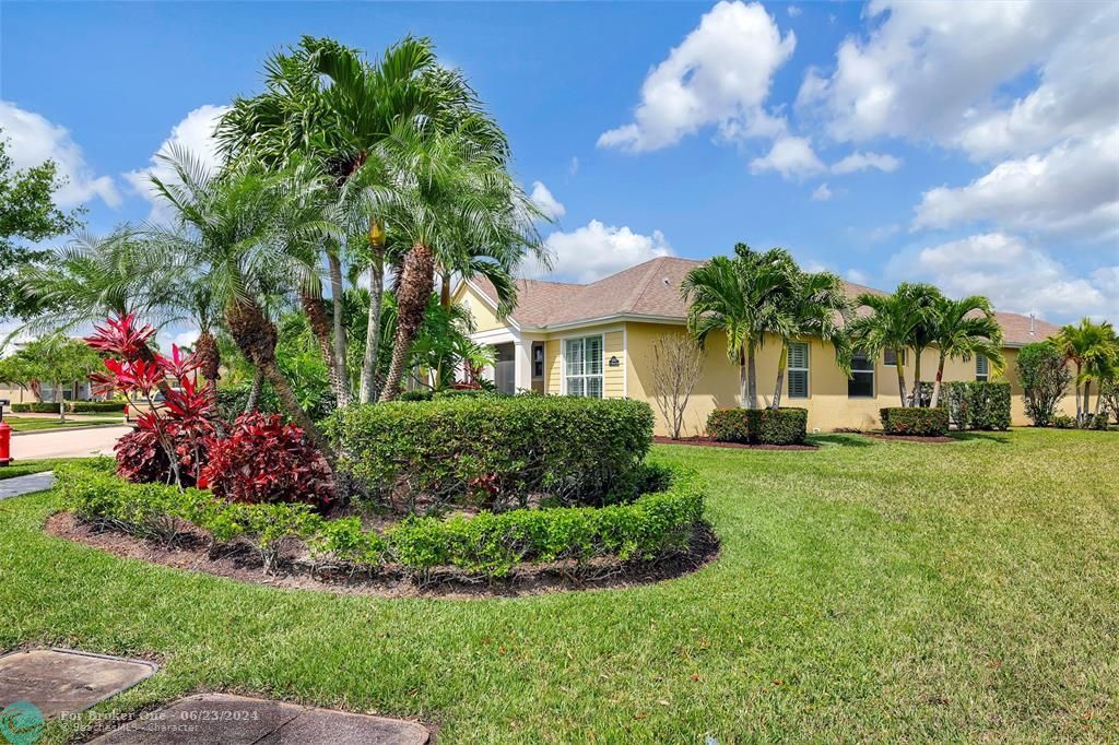 Recently Sold: $474,000 (3 beds, 2 baths, 2039 Square Feet)