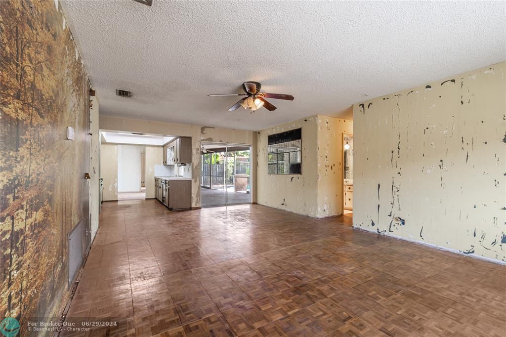 Recently Sold: $795,000 (4 beds, 2 baths, 1815 Square Feet)