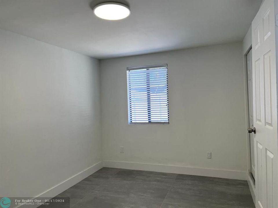 For Sale: $2,800 (3 beds, 2 baths, 849 Square Feet)