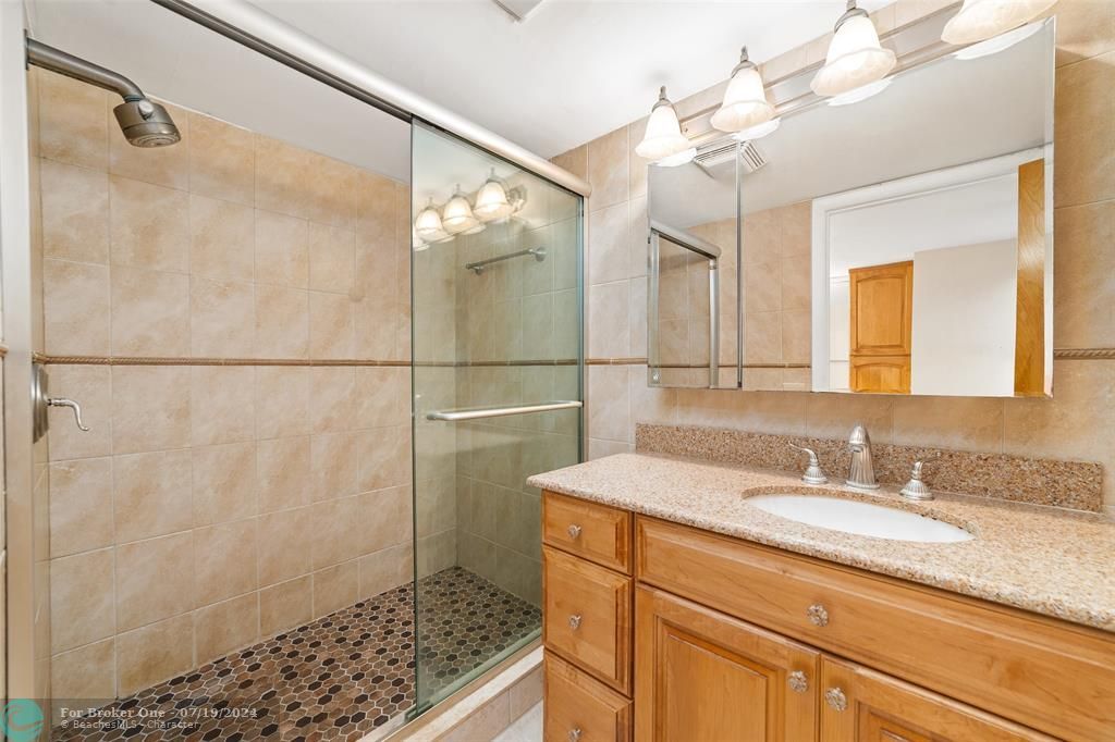 待售: $459,000 (2 贝兹, 2 浴室, 1430 平方英尺)