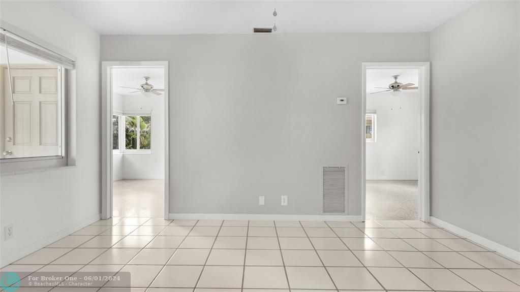 Active With Contract: $2,350 (2 beds, 2 baths, 834 Square Feet)