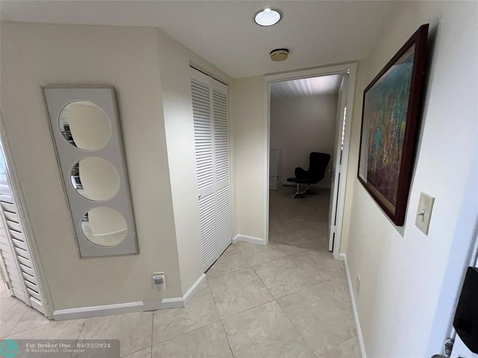 Active With Contract: $3,800 (2 beds, 2 baths, 1230 Square Feet)