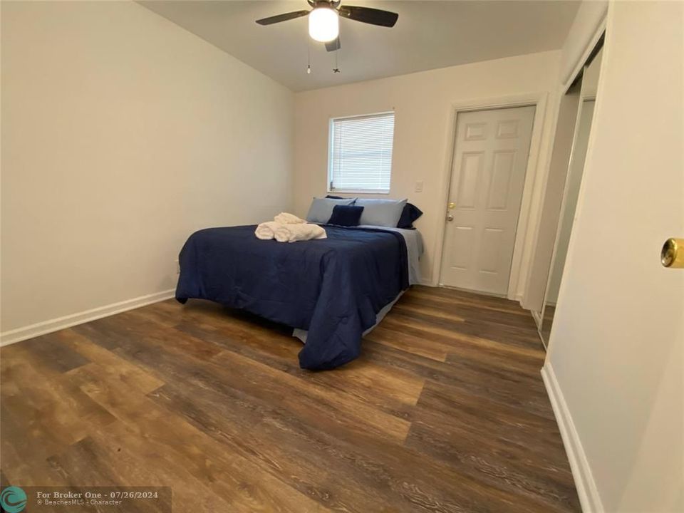 For Sale: $2,200 (2 beds, 1 baths, 700 Square Feet)
