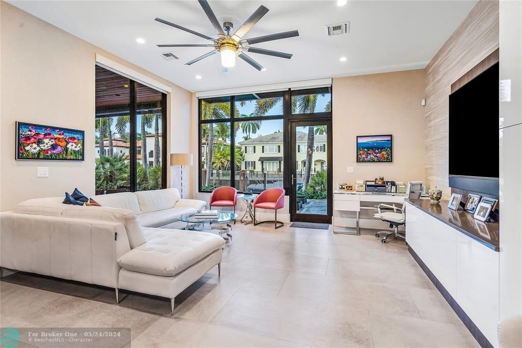 For Sale: $9,495,000 (6 beds, 7 baths, 6600 Square Feet)