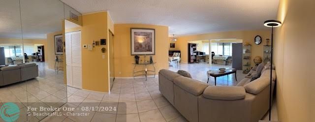 For Sale: $279,000 (2 beds, 2 baths, 1500 Square Feet)