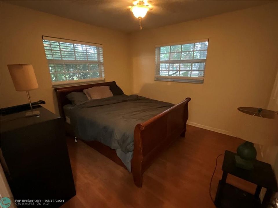 For Sale: $387,999 (3 beds, 1 baths, 1360 Square Feet)
